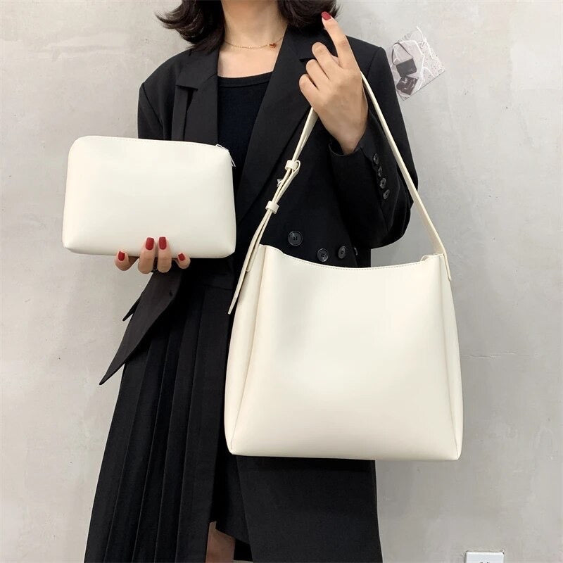 BELLA | Spacious bag
