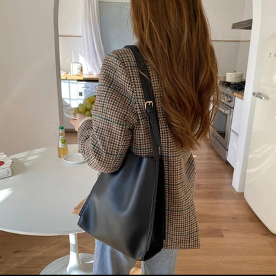 AVA | Elegant pockets