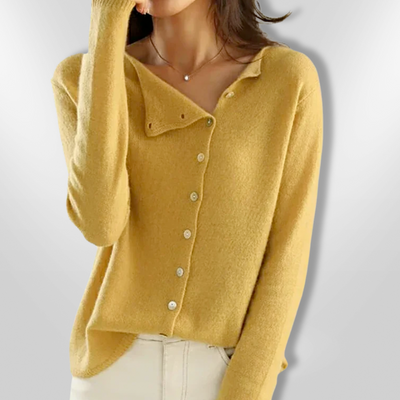 LOVA | Buttoned Sweater