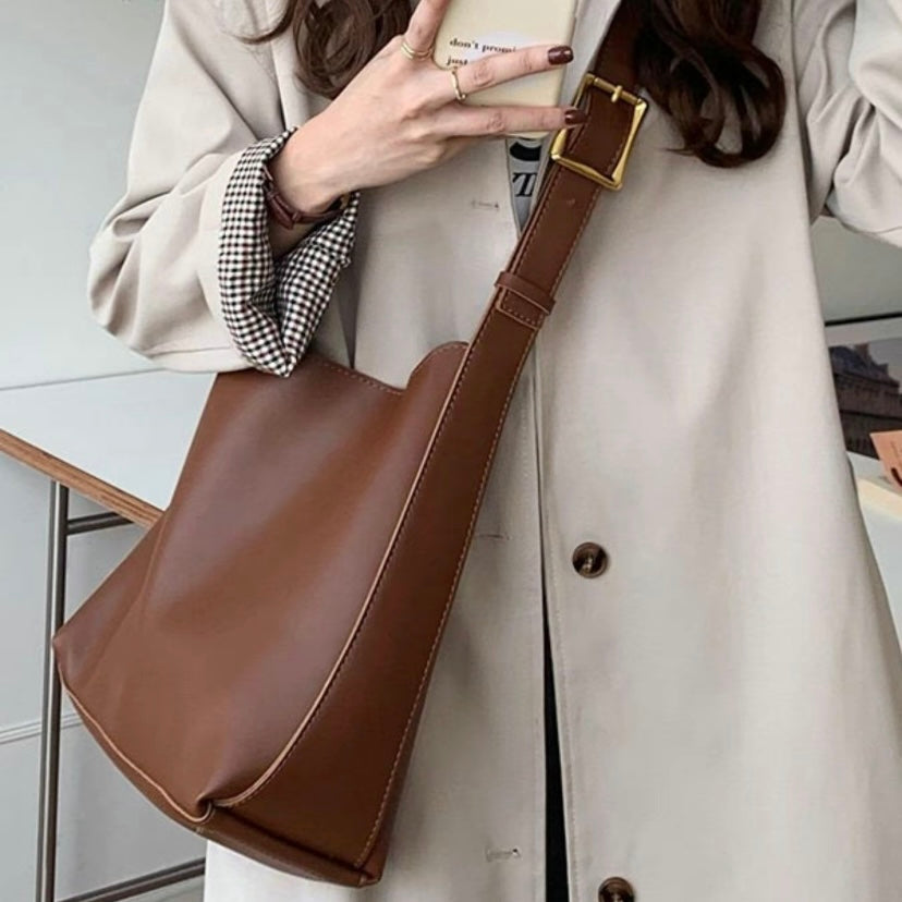 JULIE | Elegant pockets