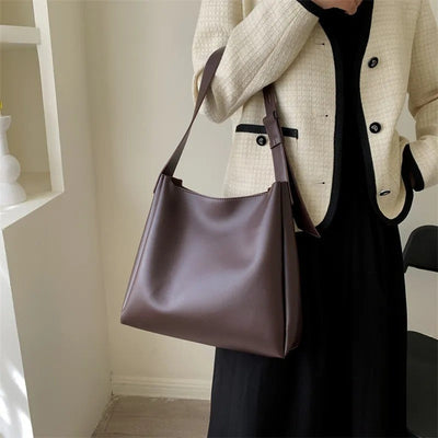 BELLA | Spacious bag