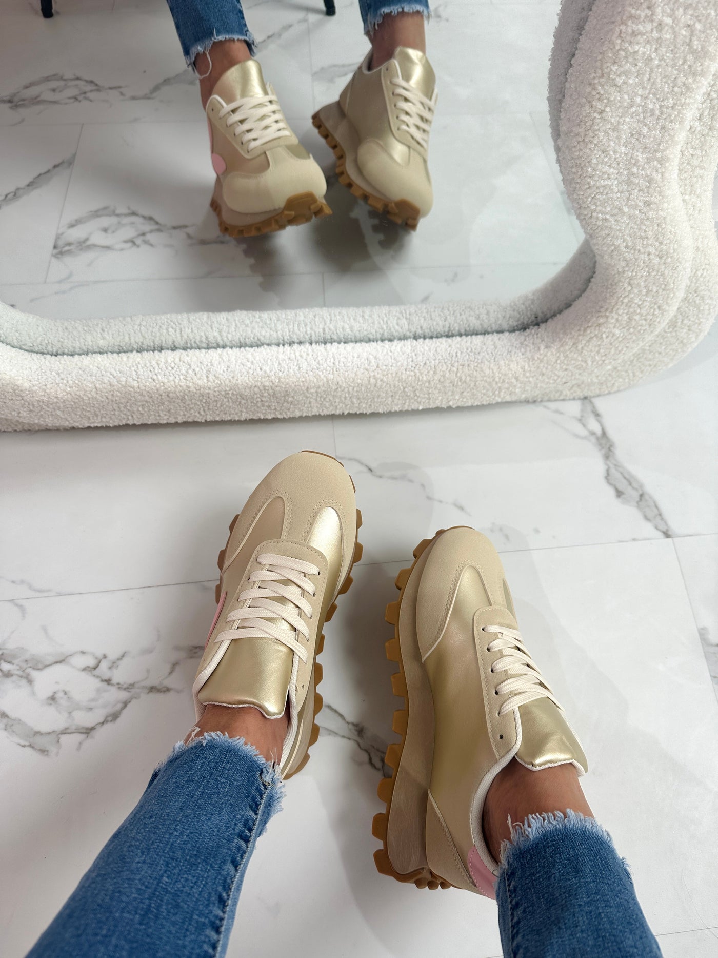 SOPHIA |  Beige Sneaker