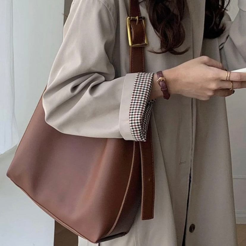 JULIE | Elegant pockets