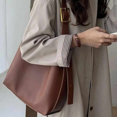 JULIE | Elegant pockets