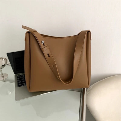 BELLA | Spacious bag