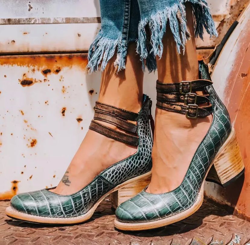 RINA | Strapped Block Heel Shoes