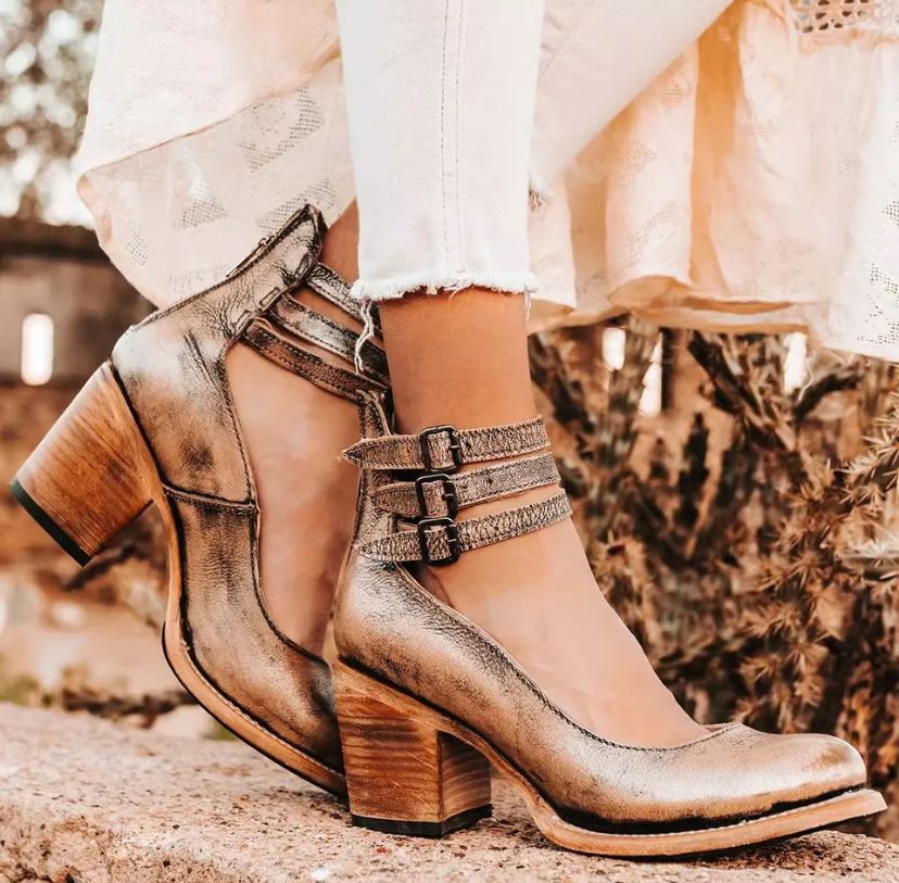 RINA | Strapped Block Heel Shoes