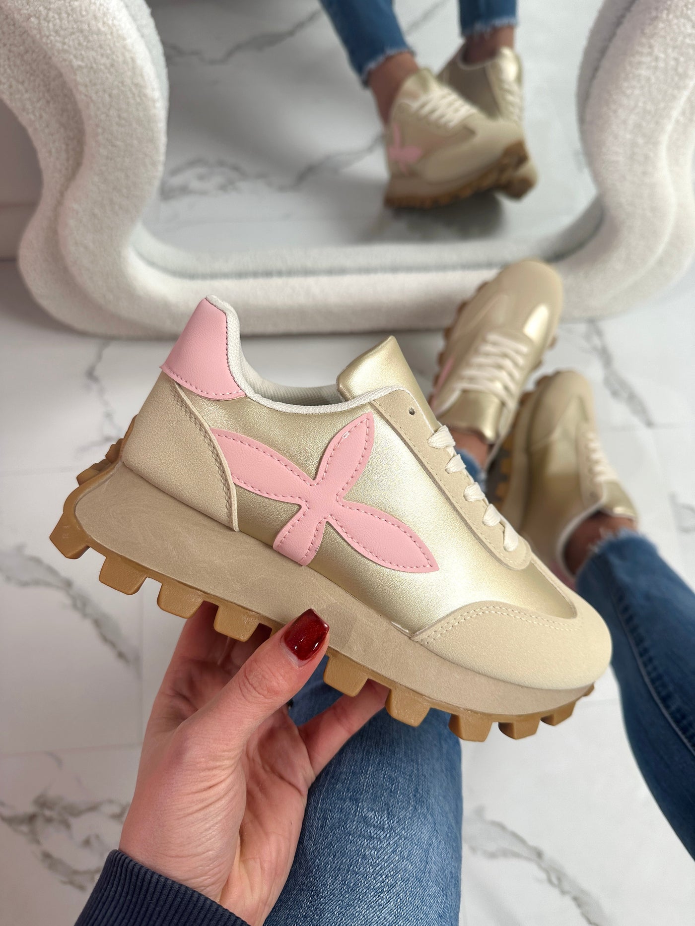 SOPHIA |  Beige Sneaker