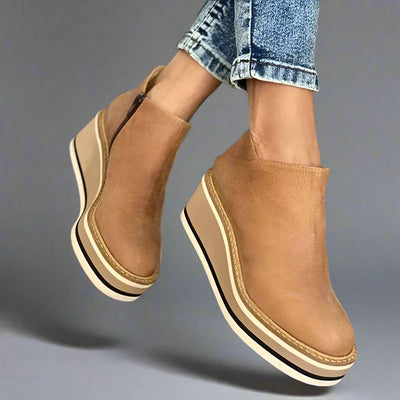 SWANTJE | Elegant and lightweight ankle boots