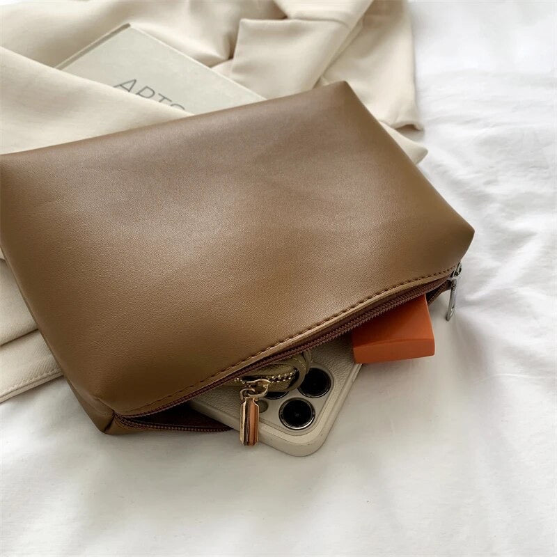 BELLA | Spacious bag