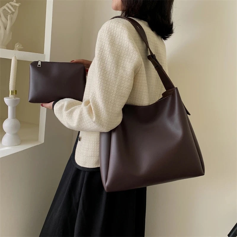 BELLA | Spacious bag