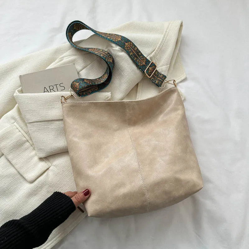 CHELSEY | Vintage leather shoulder bag