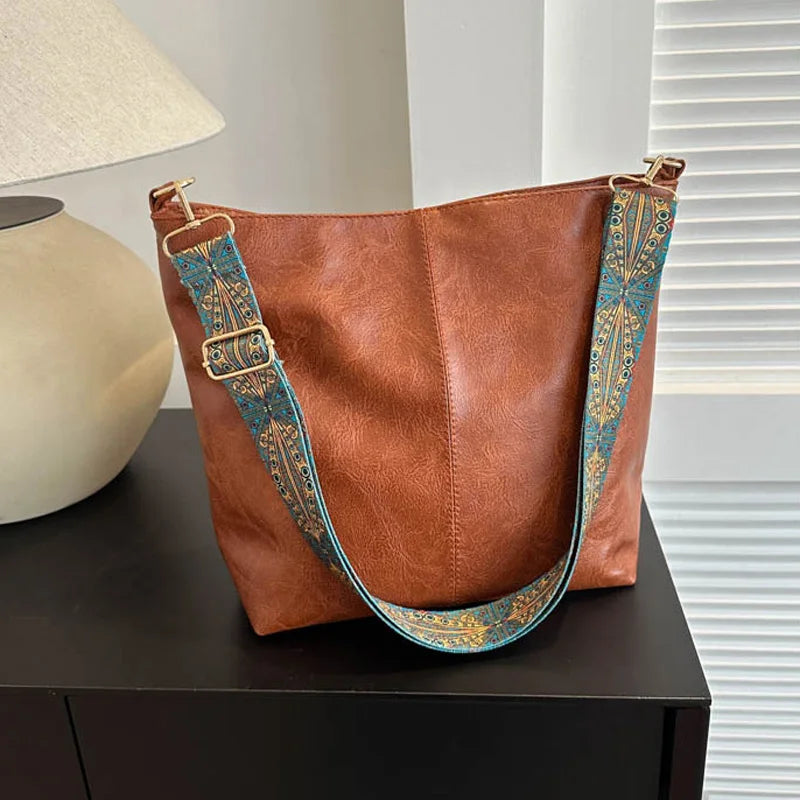 CHELSEY | Vintage leather shoulder bag