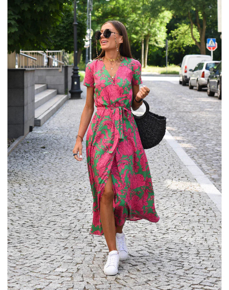 EVA | Stylish V-neck dress