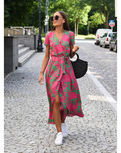 EVA | Stylish V-neck dress