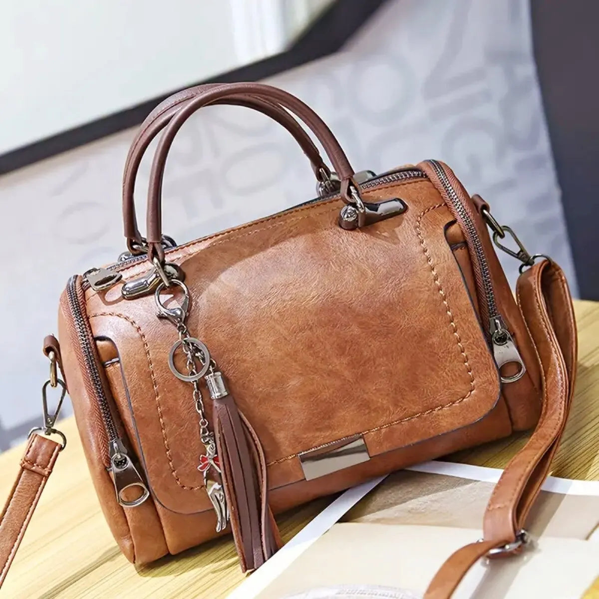 IRMELA | Elegant leather shoulder bag