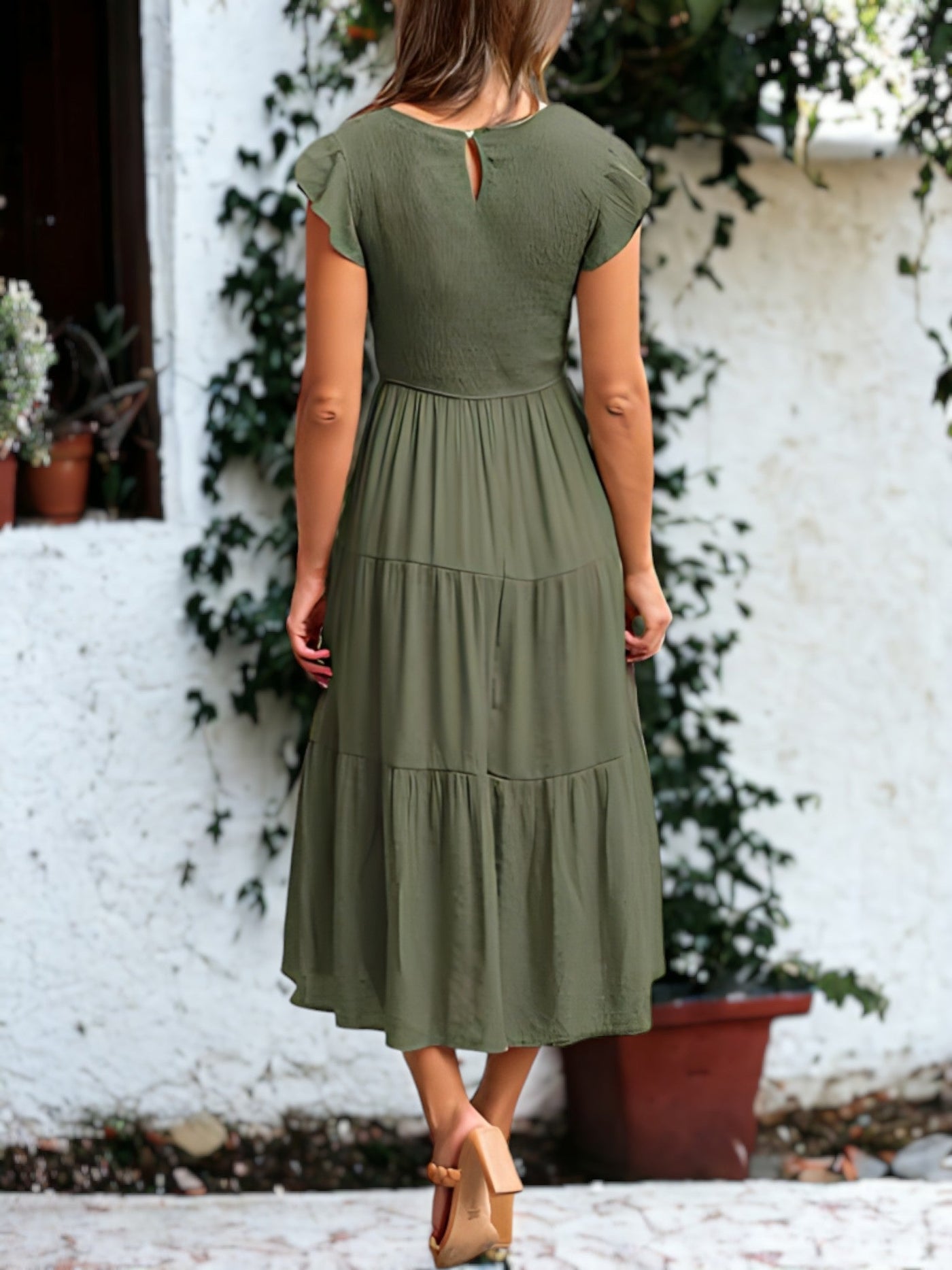 MIA | Shirred Ruffle Sleeve Midi Dress
